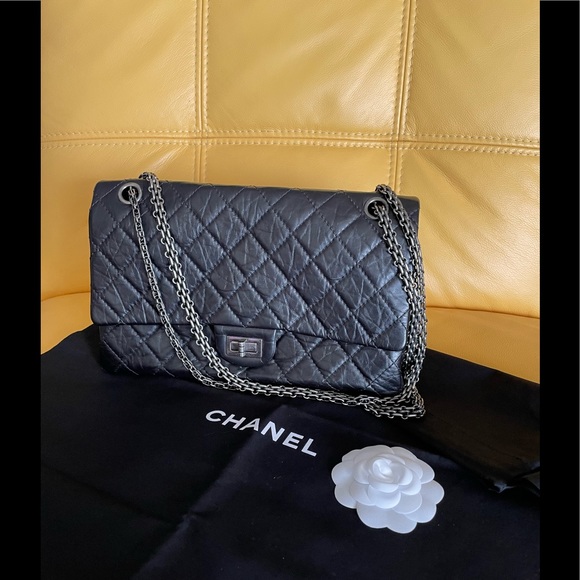 Chanel Reissue 2.55 black Flap Bag in silver hardware, aged Calfskin/ - Picture 3 of 17